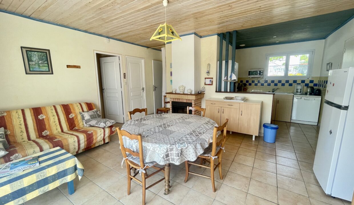 MAISON-DE-PLAIN-PIED-4-couchages-2-chambres-a-mi-chemin-entre-le-bourg-et-la-plage-Proche-Parc-des-Morinieres-3