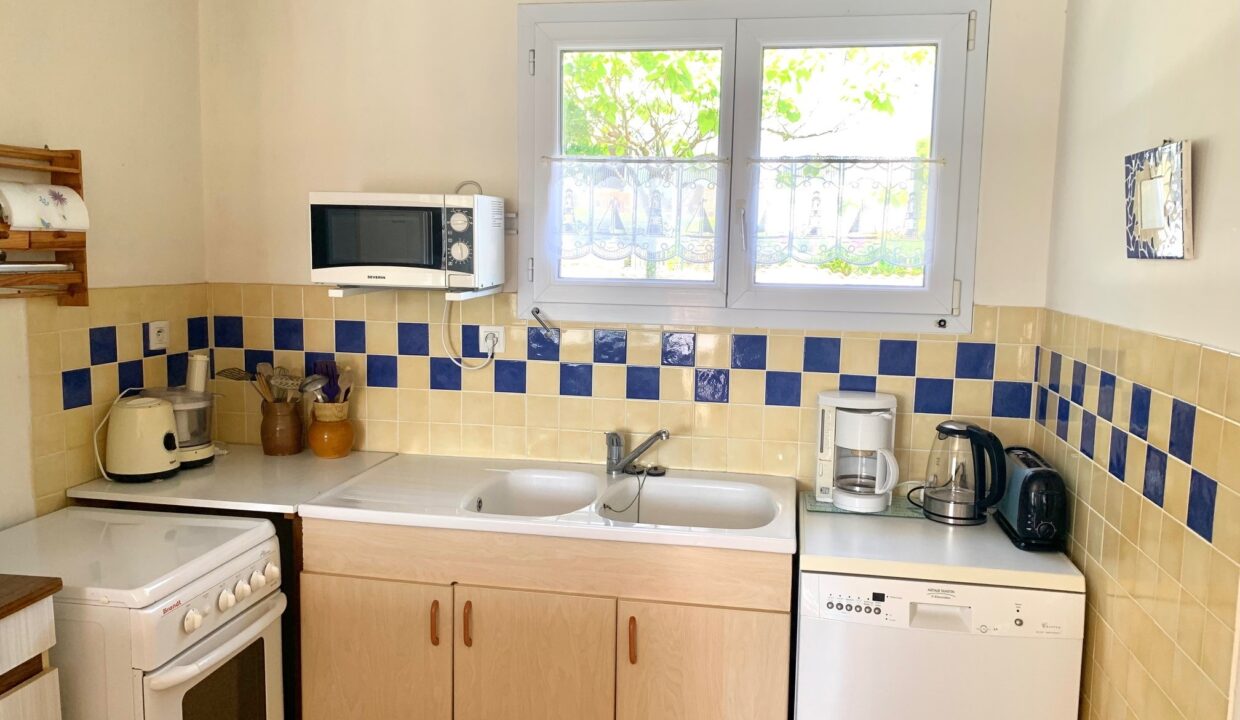 MAISON-DE-PLAIN-PIED-4-couchages-2-chambres-a-mi-chemin-entre-le-bourg-et-la-plage-Proche-Parc-des-Morinieres-5