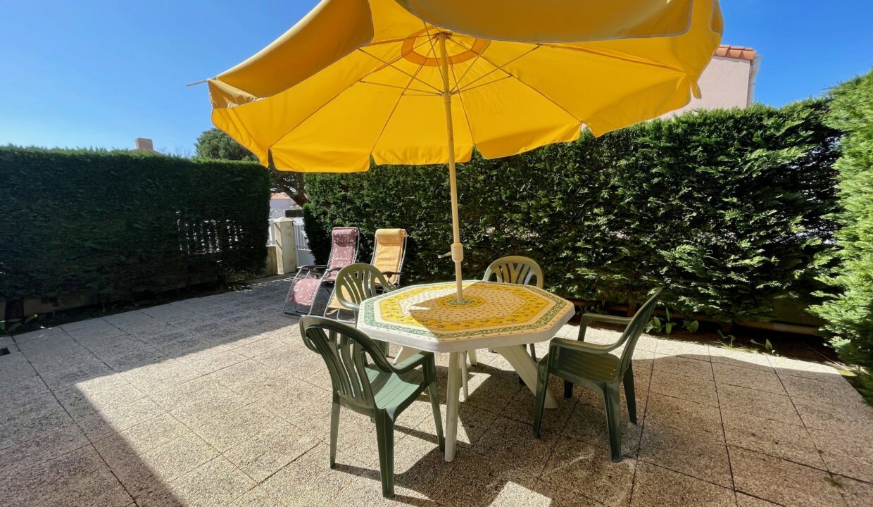 MAISON DE VACANCES DANS RESIDENCE - PLAGE A PIED - MARAIS GIRARD - 6 COUCHAGES - WIFI