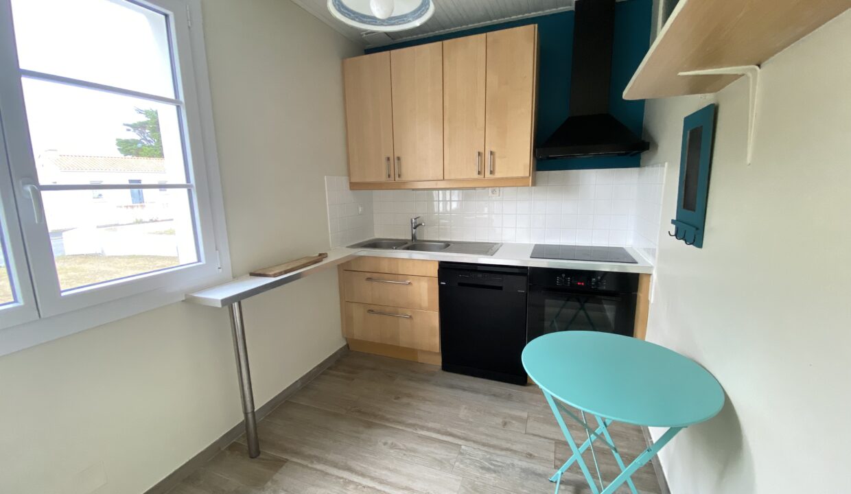 MAISON-ENTIEREMENT-RENOVEE-AVEC-JARDIN-CLOS-300M-DU-BORD-DE-MER-5
