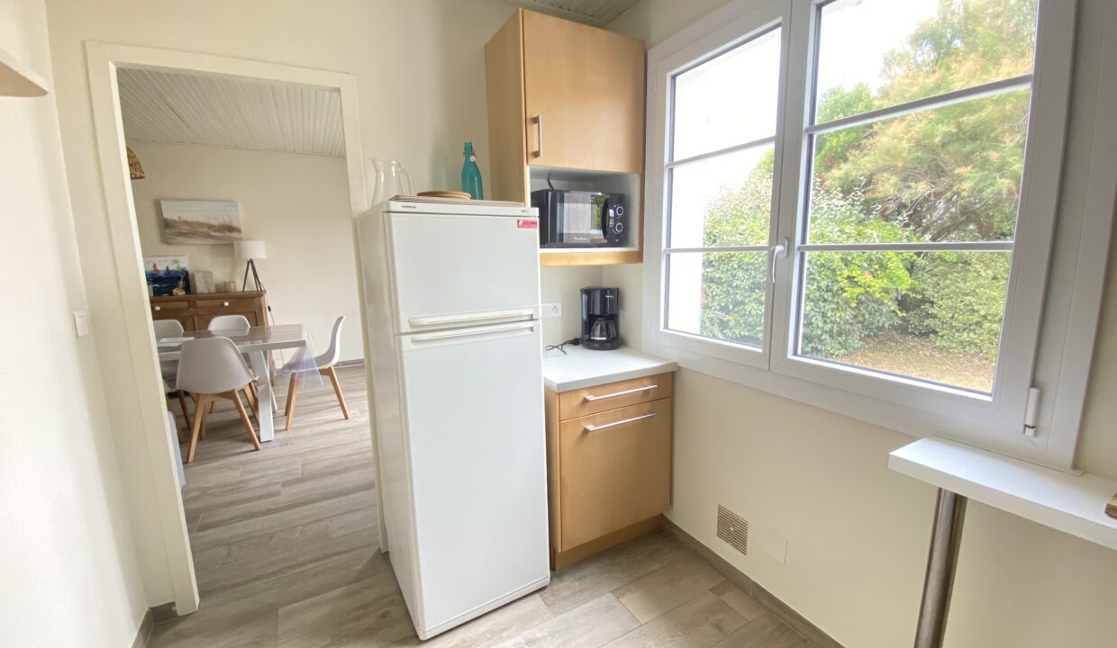 MAISON-ENTIEREMENT-RENOVEE-AVEC-JARDIN-CLOS-300M-DU-BORD-DE-MER-6