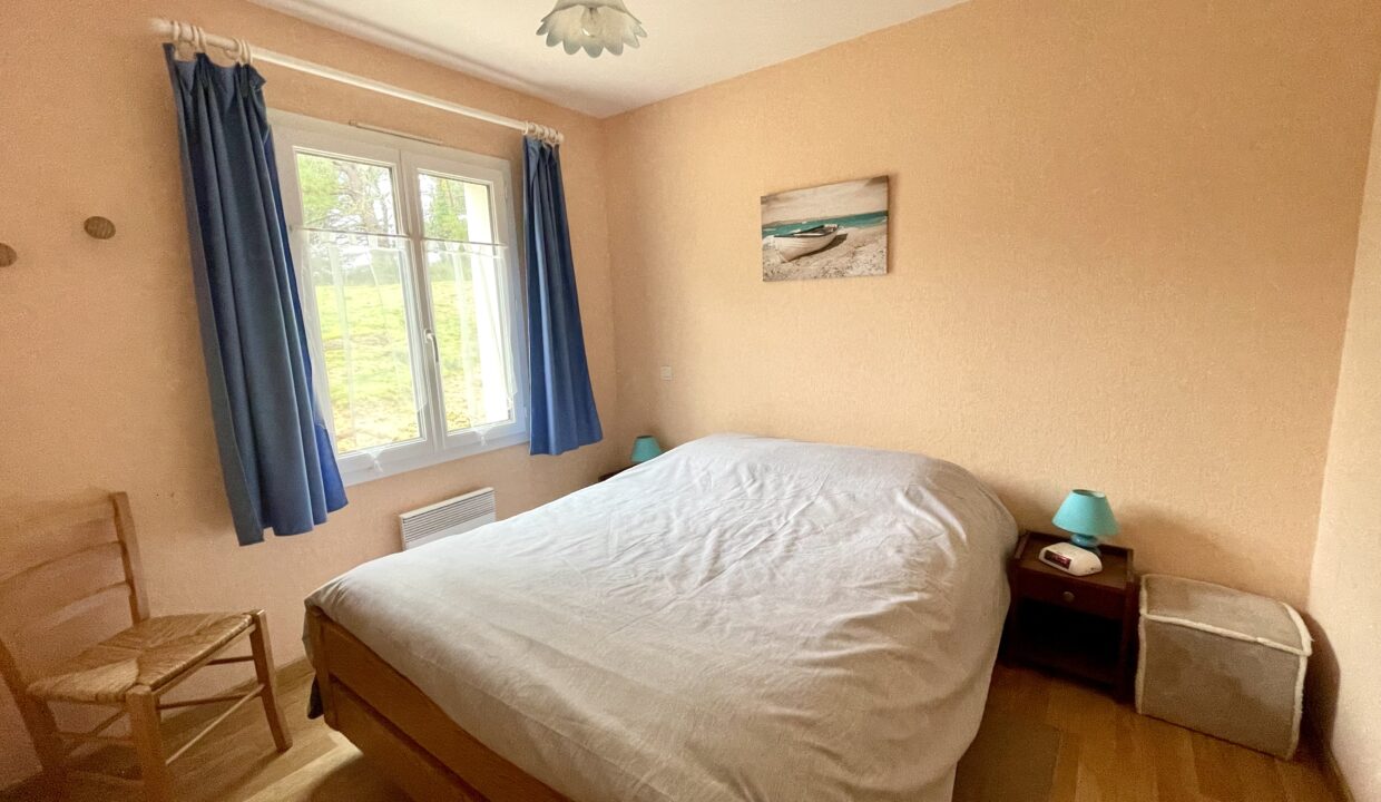 MAISON-FAMILIALE-6-couchages-3-chambres-AU-COEUR-DES-DUNES-DE-LA-SAUZAIE-650M-BORD-DE-MER-Animaux-bienvenus-9