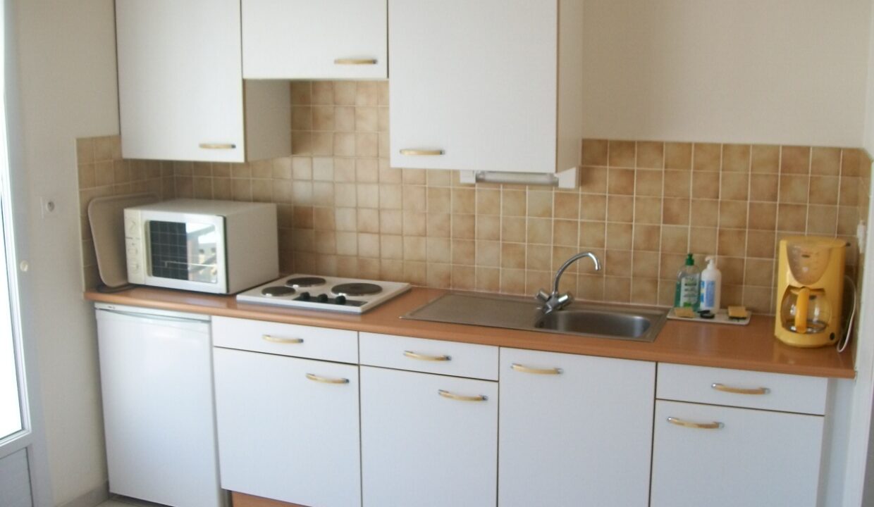 MAISONNETTE-DANS-UNE-RESIDENCE-AVEC-PISCINE-COLLECTIVE-600M-DU-BORD-DE-MER-5