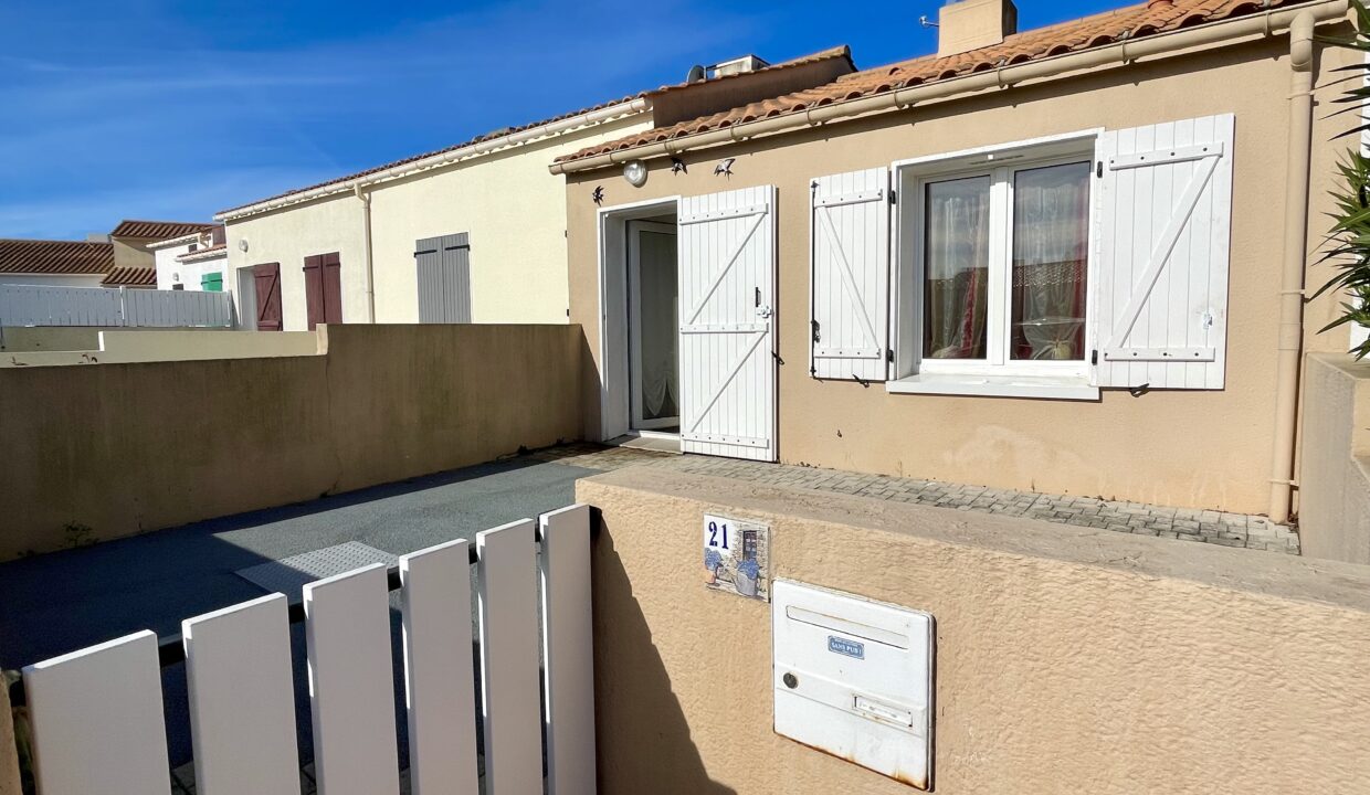 Maison-Cosy-Type-2-1-chambre-3-couchages-400m-centre-bourg-et-commerces-11