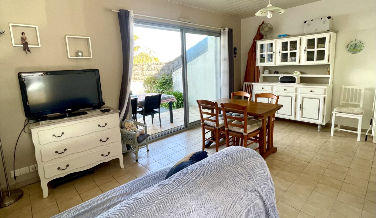 Maison-Cosy-Type-2-1-chambre-3-couchages-400m-centre-bourg-et-commerces-5