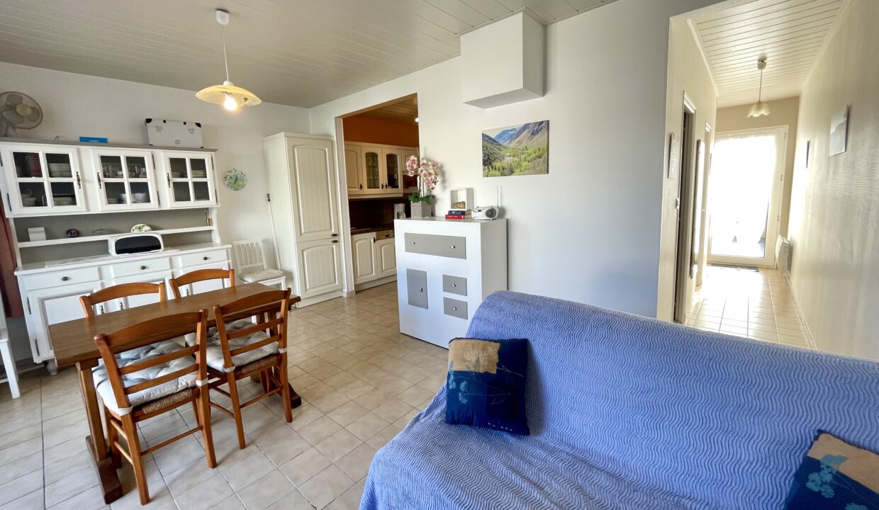 Maison-Cosy-Type-2-1-chambre-3-couchages-400m-centre-bourg-et-commerces-6