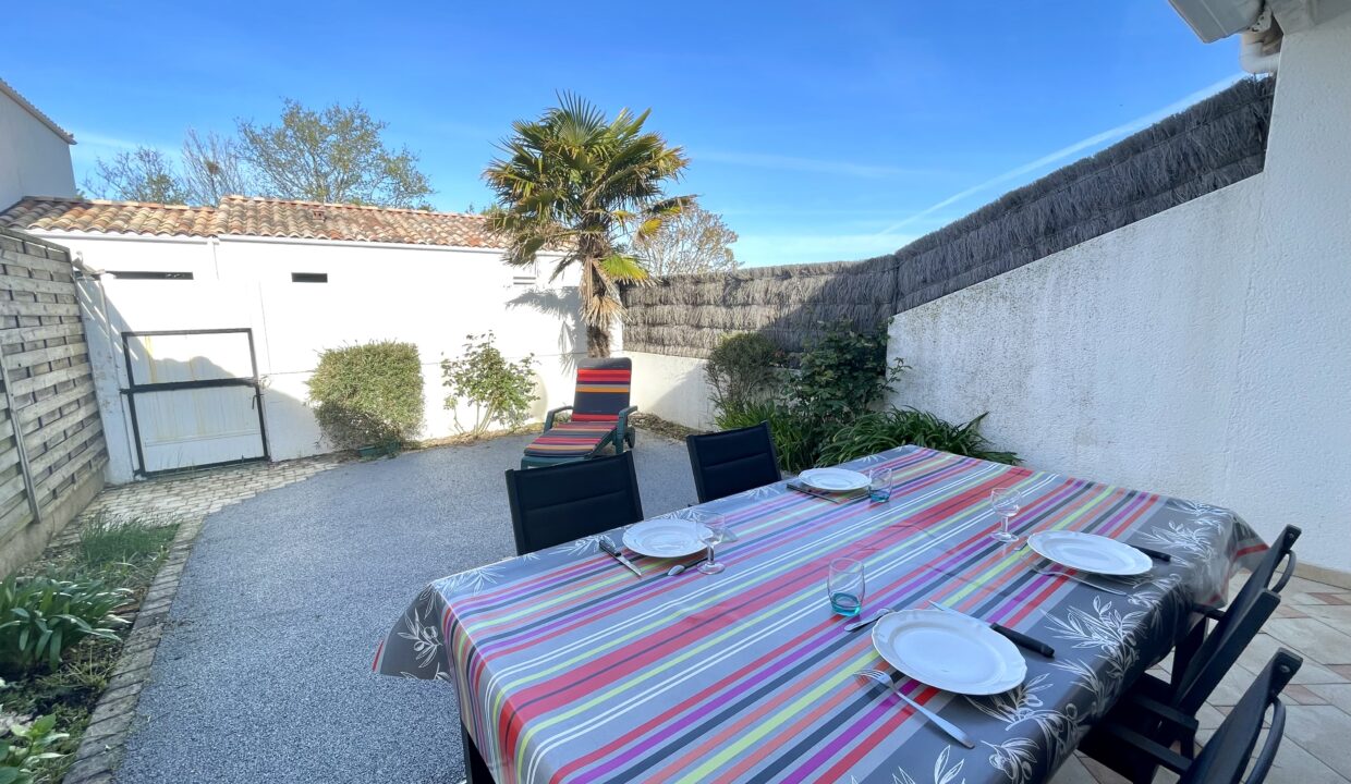 Maison-Cosy-Type-2-1-chambre-3-couchages-400m-centre-bourg-et-commerces-9