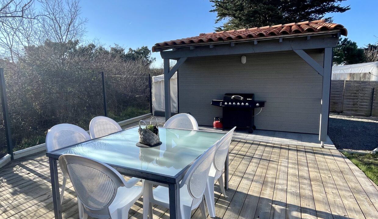 Maison-familiale-recente-6-couchages-3-chambres-a-mi-chemin-du-centre-bourg-et-de-la-plage-des-Dunes-2-Acces-WIFI-16