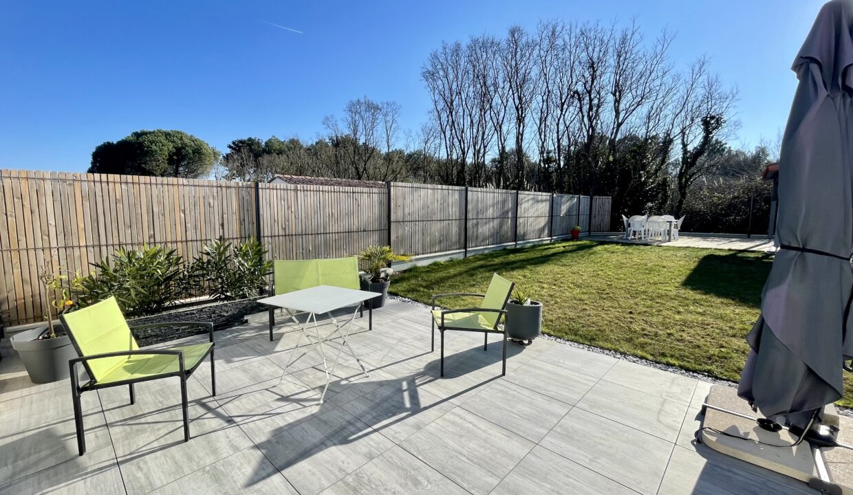 Maison-familiale-recente-6-couchages-3-chambres-a-mi-chemin-du-centre-bourg-et-de-la-plage-des-Dunes-2-Acces-WIFI-17