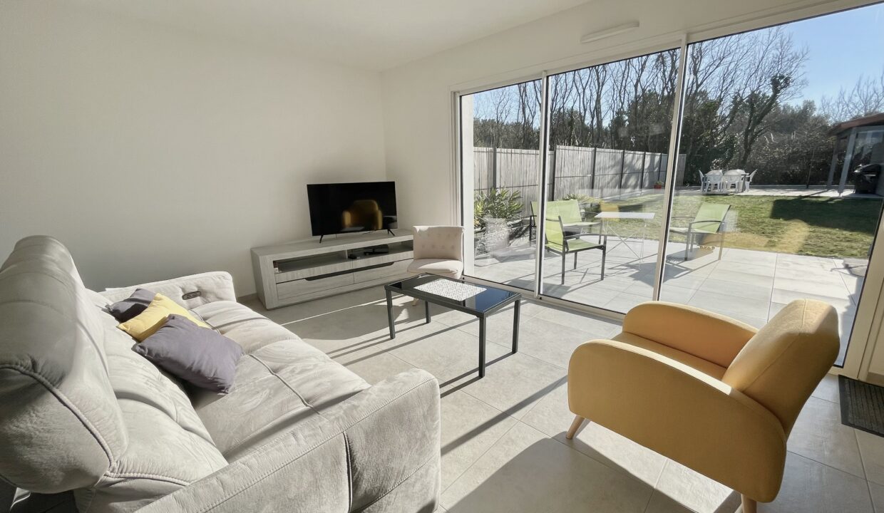Maison-familiale-recente-6-couchages-3-chambres-a-mi-chemin-du-centre-bourg-et-de-la-plage-des-Dunes-2-Acces-WIFI-4