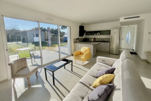 Maison familiale récente (6 couchages - 3 chambres)