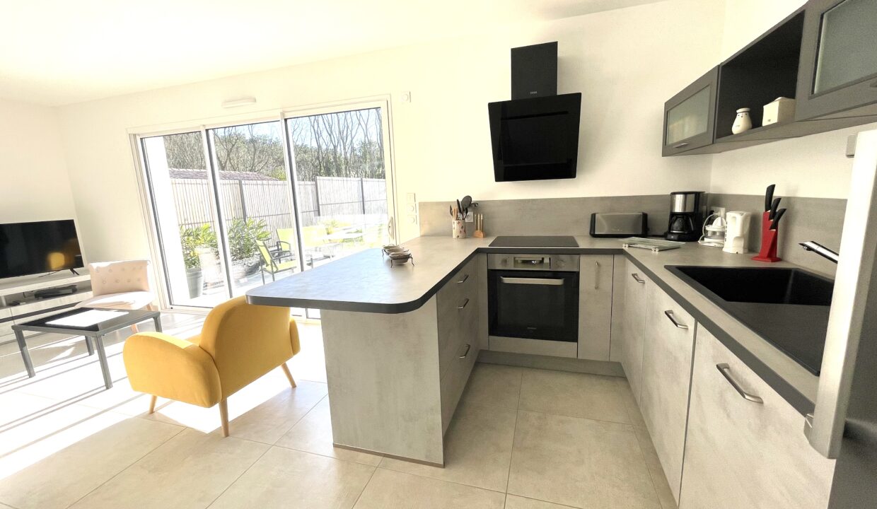Maison-familiale-recente-6-couchages-3-chambres-a-mi-chemin-du-centre-bourg-et-de-la-plage-des-Dunes-2-Acces-WIFI-5