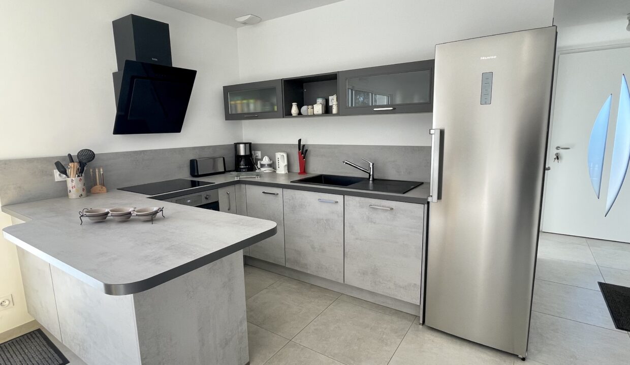 Maison-familiale-recente-6-couchages-3-chambres-a-mi-chemin-du-centre-bourg-et-de-la-plage-des-Dunes-2-Acces-WIFI-6