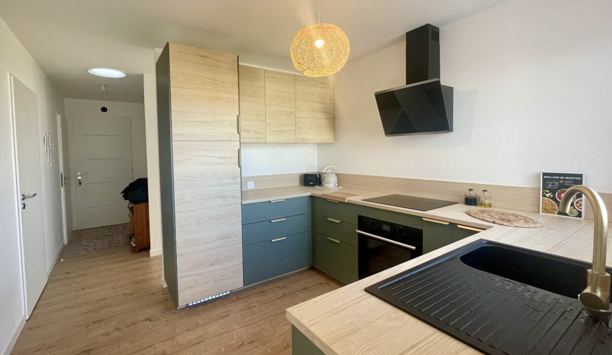 Maison-neuve-3-chambres-6-couchages-entre-mer-et-campagne-Acces-centre-bourg-a-pied-WIFI-4