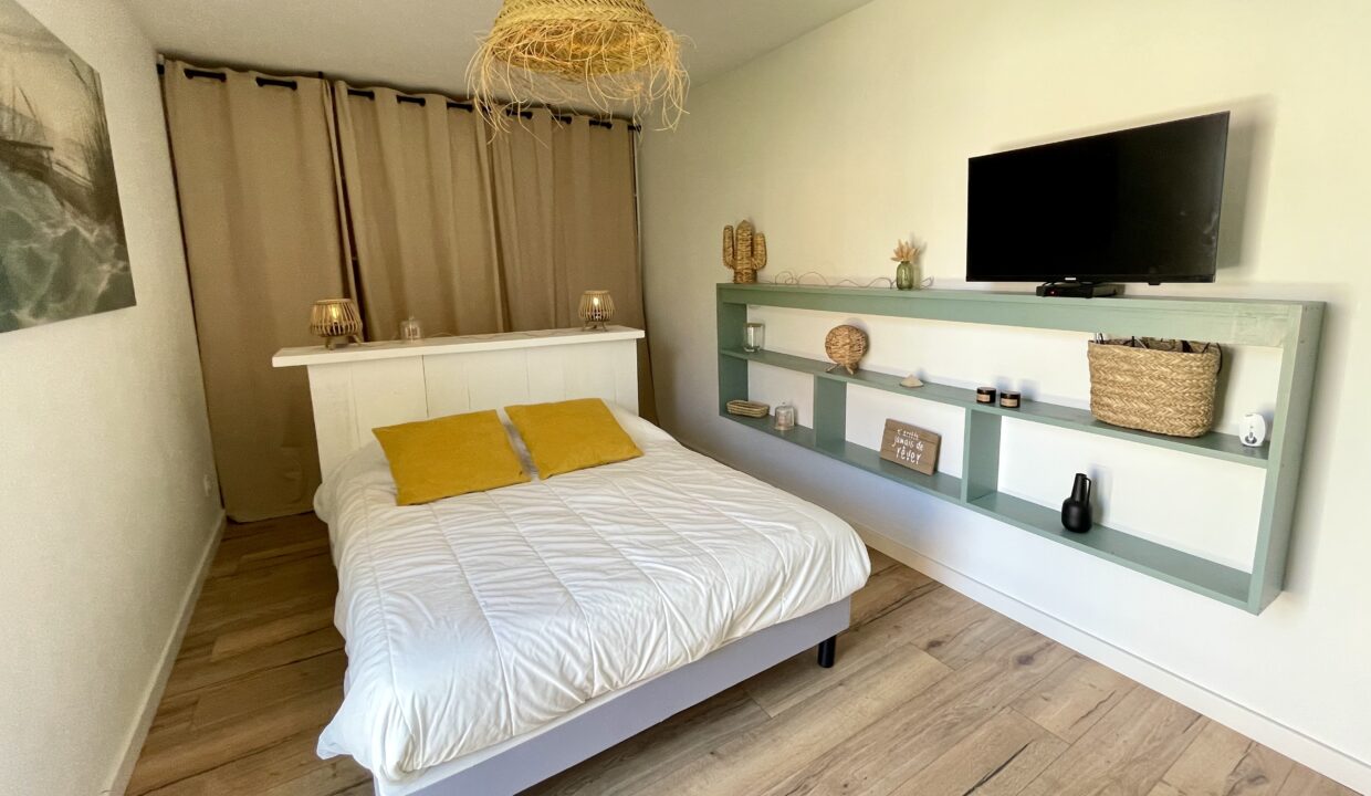 Maison-neuve-pour-vacances-en-duo-1-chambre-a-600-m-de-la-plage-des-Dunes-Confort-et-equipements-de-qualite-WIFI-13