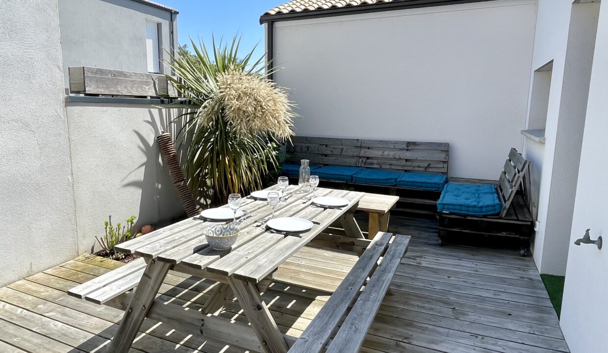 Maison-neuve-pour-vacances-en-duo-1-chambre-a-600-m-de-la-plage-des-Dunes-Confort-et-equipements-de-qualite-WIFI-18