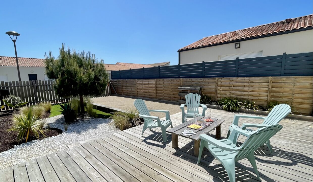 Maison-neuve-pour-vacances-en-duo-1-chambre-a-600-m-de-la-plage-des-Dunes-Confort-et-equipements-de-qualite-WIFI-2