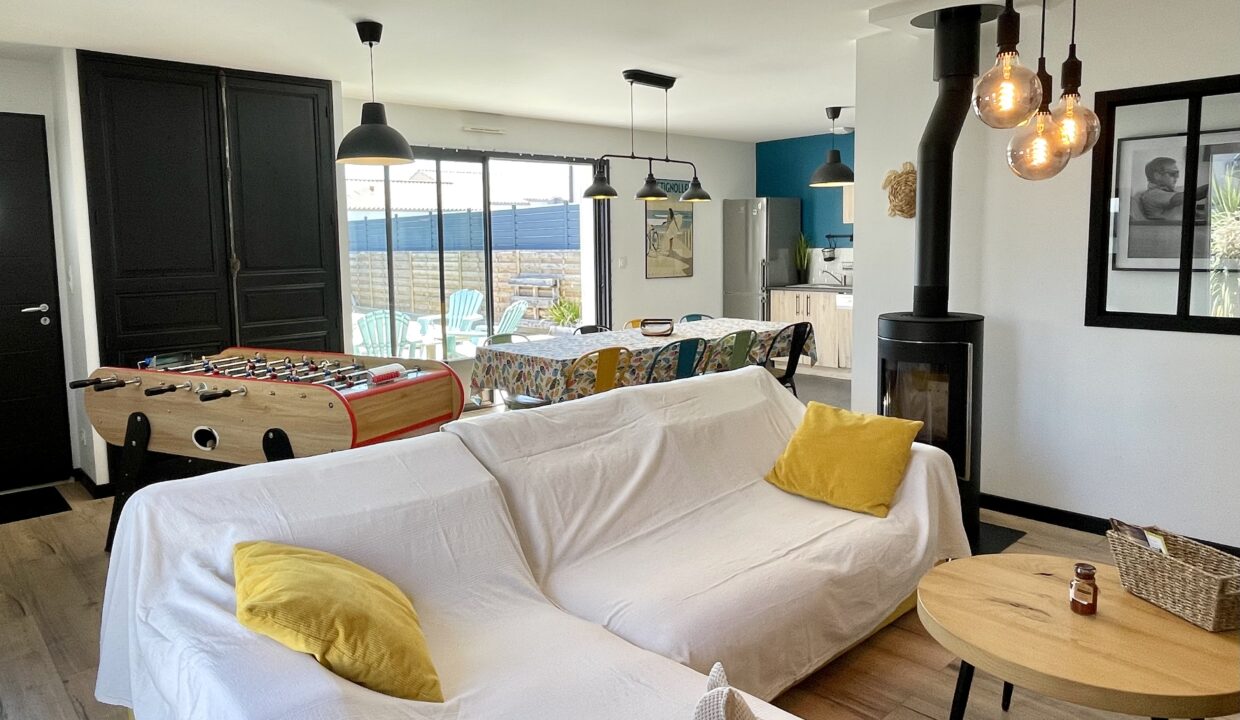 Maison-neuve-pour-vacances-en-duo-1-chambre-a-600-m-de-la-plage-des-Dunes-Confort-et-equipements-de-qualite-WIFI-7