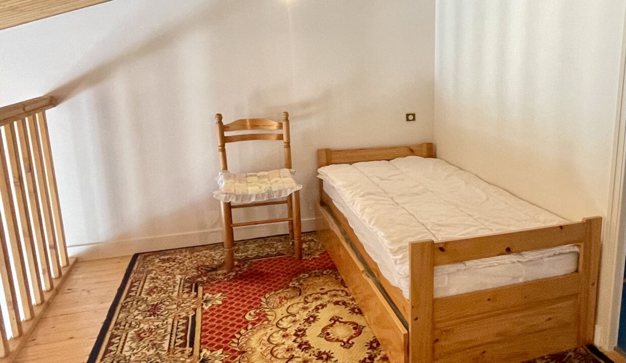 Maisonnette-2-chambres-6-couchages-avec-jardinet-petite-residence-calme-600m-plage-des-Dunes-2-et-700m-centre-bourg-11