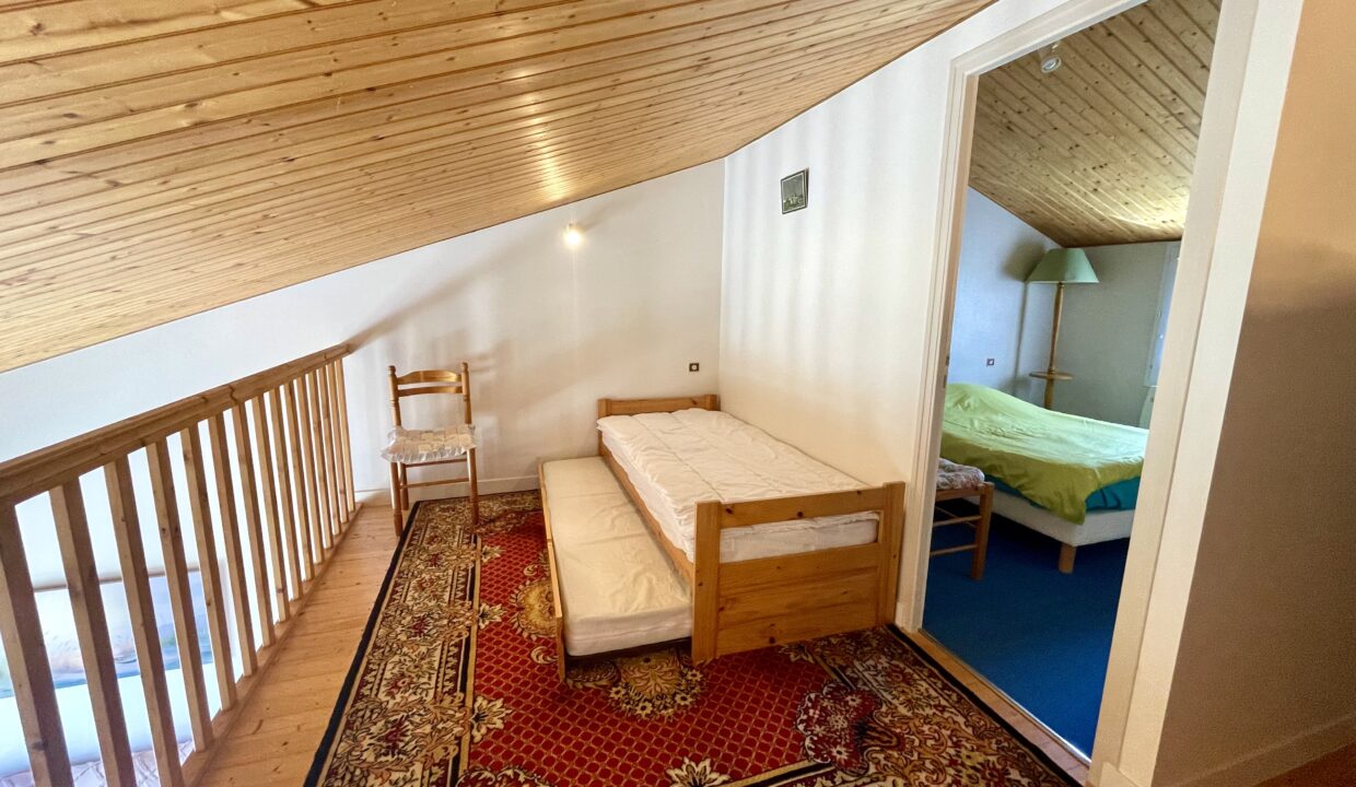 Maisonnette-2-chambres-6-couchages-avec-jardinet-petite-residence-calme-600m-plage-des-Dunes-2-et-700m-centre-bourg-12