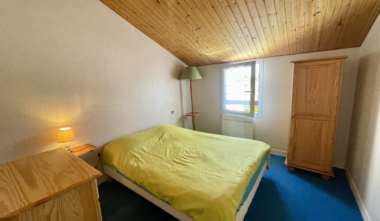 Maisonnette-2-chambres-6-couchages-avec-jardinet-petite-residence-calme-600m-plage-des-Dunes-2-et-700m-centre-bourg-13