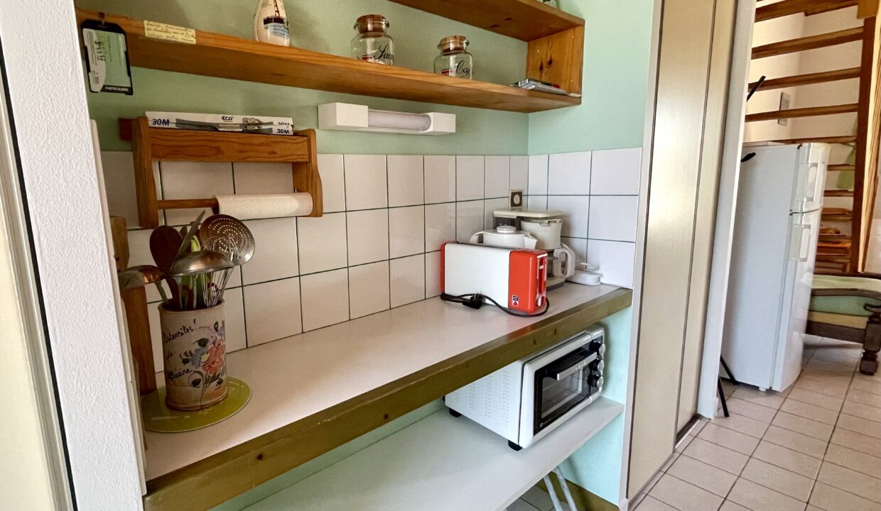 Maisonnette-2-chambres-6-couchages-avec-jardinet-petite-residence-calme-600m-plage-des-Dunes-2-et-700m-centre-bourg-6