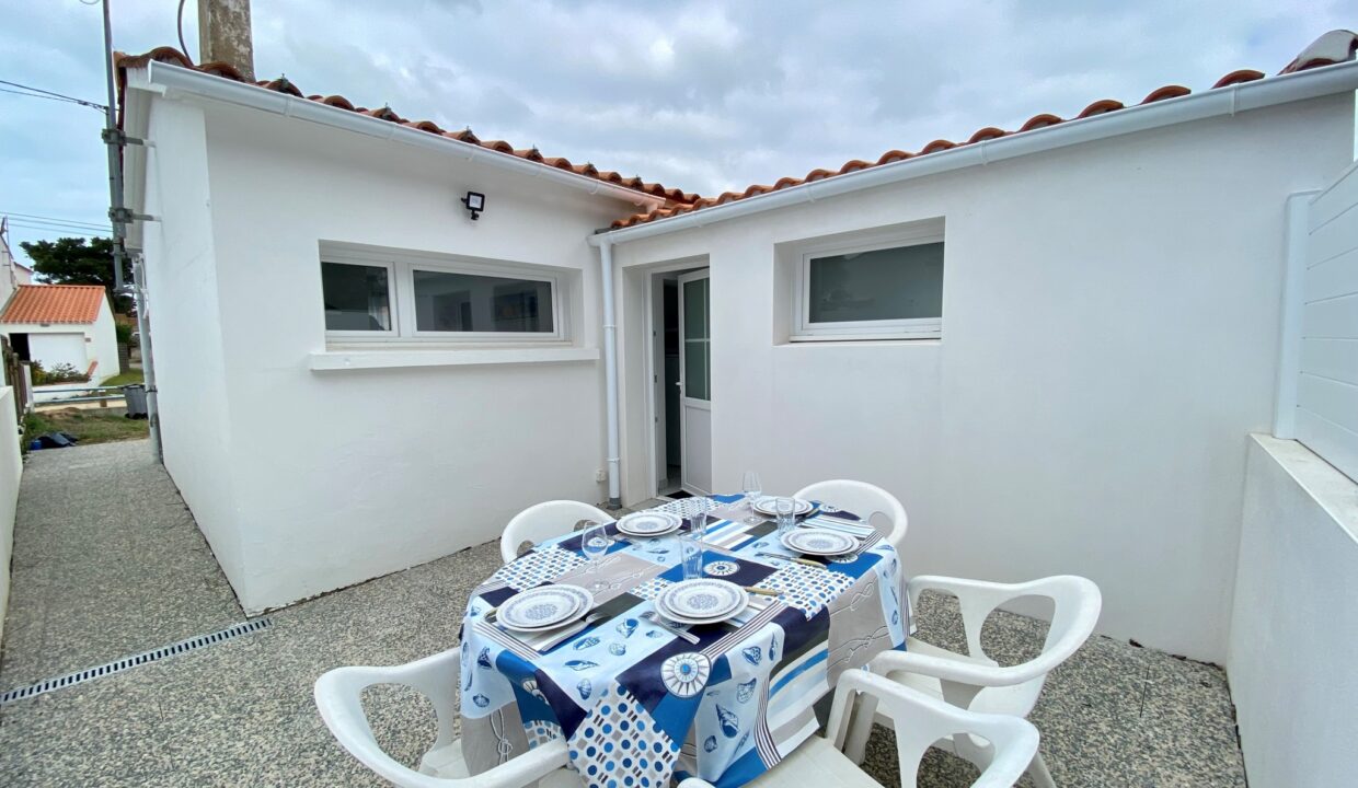 Maisonnette-renovee-au-coeur-du-quartier-des-Dunes-650m-de-la-plage-des-Dunes-2-10