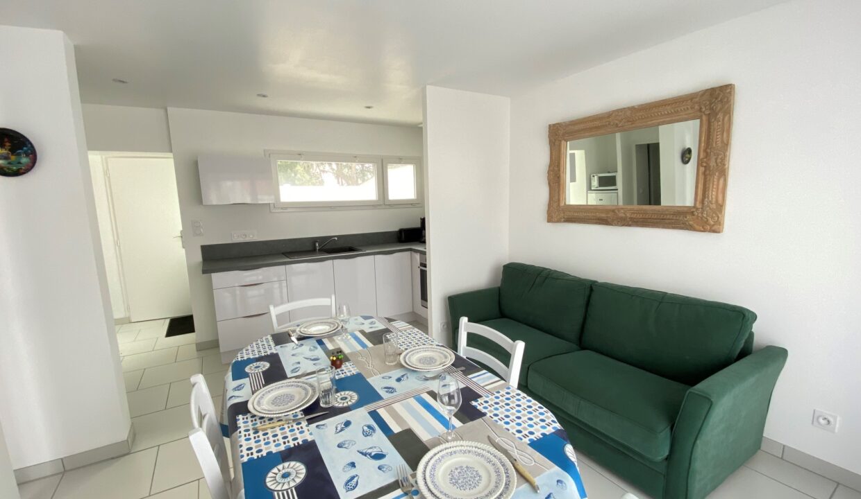 Maisonnette-renovee-au-coeur-du-quartier-des-Dunes-650m-de-la-plage-des-Dunes-2-4