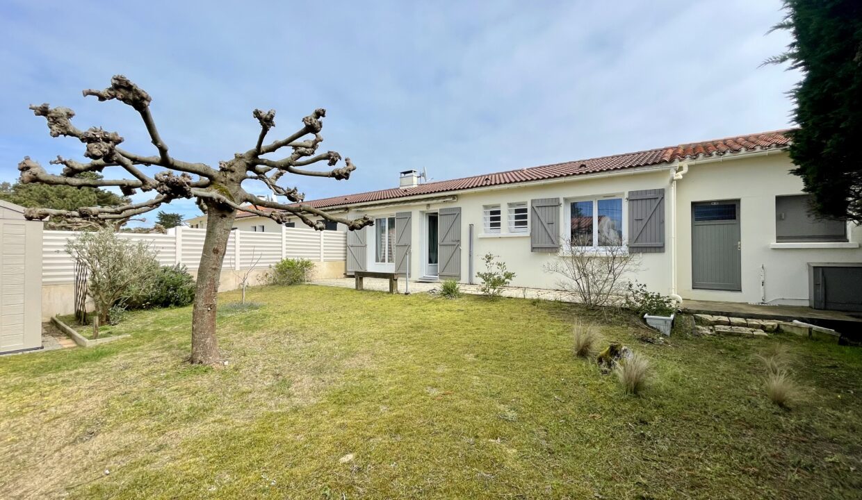 PROCHE-BORD-DE-MER-AGREABLE-MAISON-AVEC-JARDIN-CLOS-DE-TYPE-3-WIFI-16