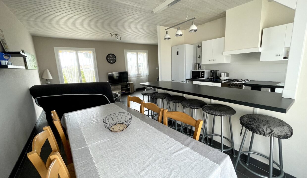 PROCHE-BORD-DE-MER-AGREABLE-MAISON-AVEC-JARDIN-CLOS-DE-TYPE-3-WIFI-7