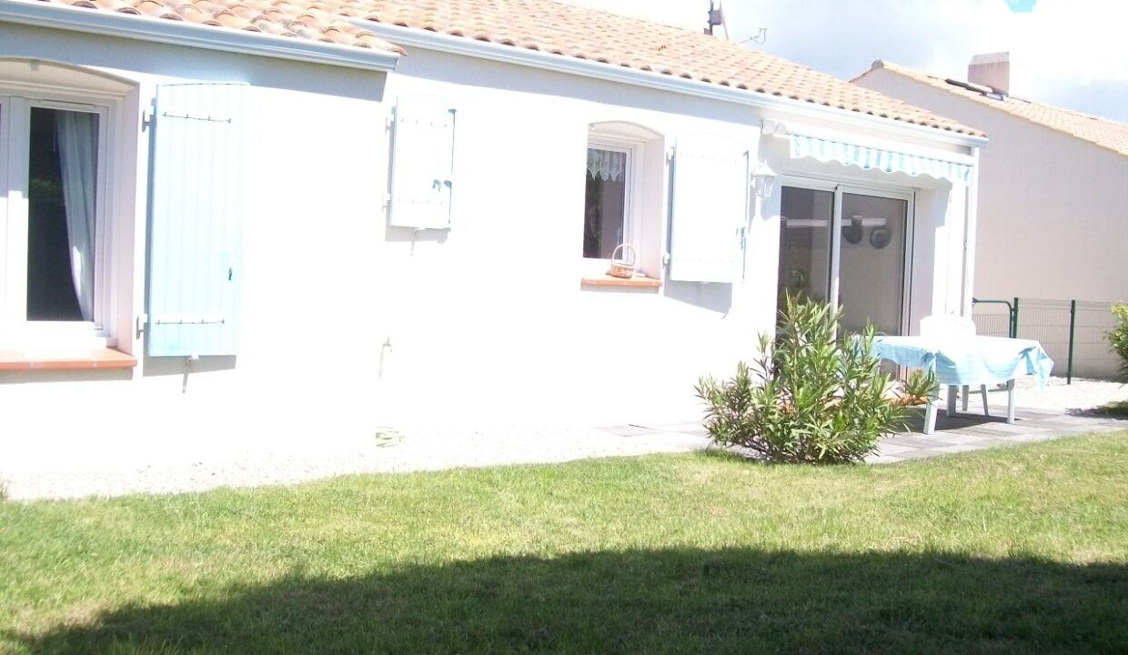 PROXIMITE-IMMEDIATE-ETANG-DE-PECHE-JOLIE-MAISON-AVEC-JARDIN-CLOS-DEUX-CHAMBRES-3
