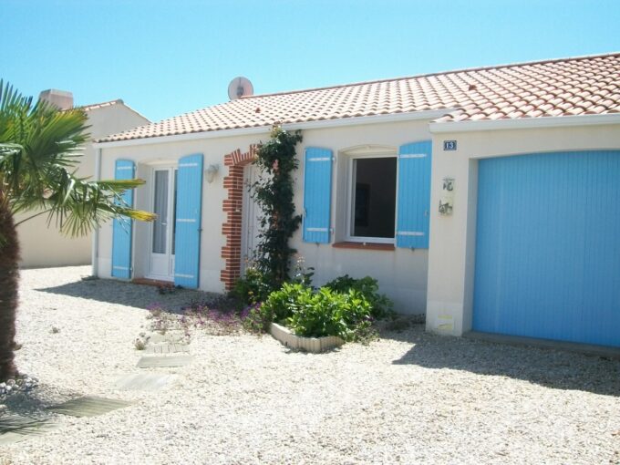PROXIMITE IMMEDIATE ETANG DE PECHE - JOLIE MAISON AVEC JARDIN CLOS - DEUX CHAMBRES