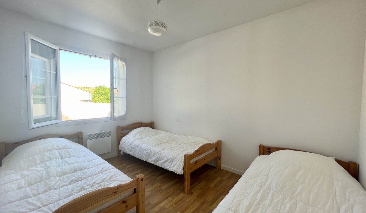 Proximite-etang-de-peche-jolie-maison-de-pays-de-2-chambres-5-personnes-avec-jardin-clos-animaux-admis-10