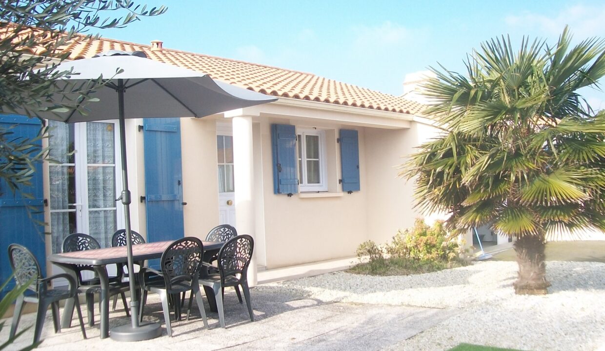 Proximite-etang-de-peche-jolie-maison-de-pays-de-2-chambres-5-personnes-avec-jardin-clos-animaux-admis-11