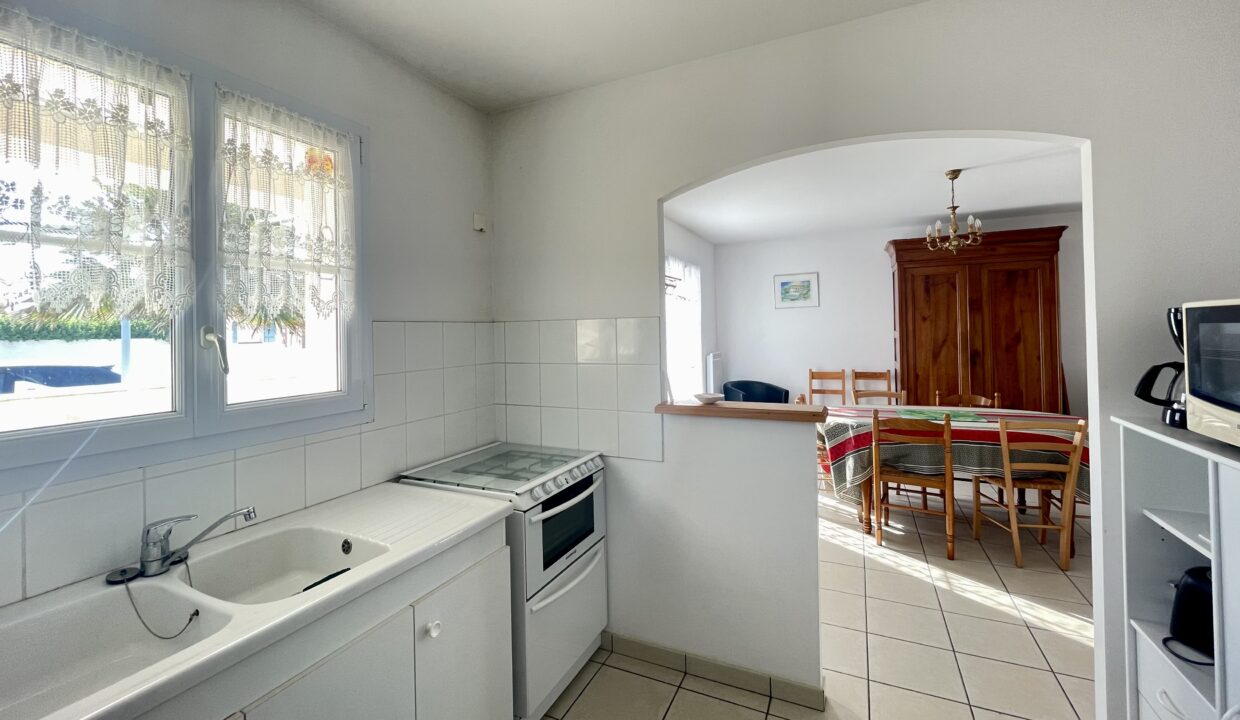 Proximite-etang-de-peche-jolie-maison-de-pays-de-2-chambres-5-personnes-avec-jardin-clos-animaux-admis-5