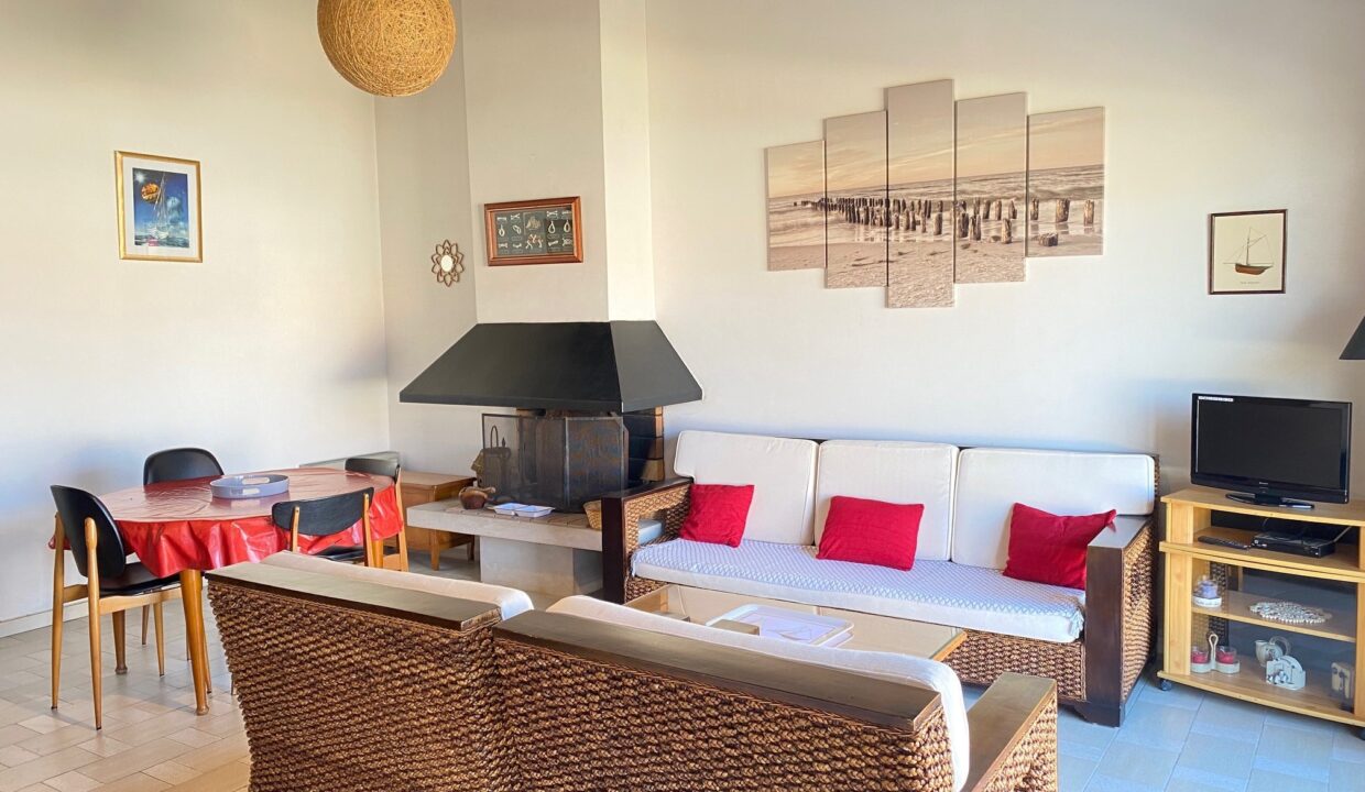 QUARTIER-DE-LA-SAUZAIE-200M-DE-LA-PLAGE-ET-DU-SPOT-DE-SURF-MAISON-4-COUCHAGES-WIFI-2
