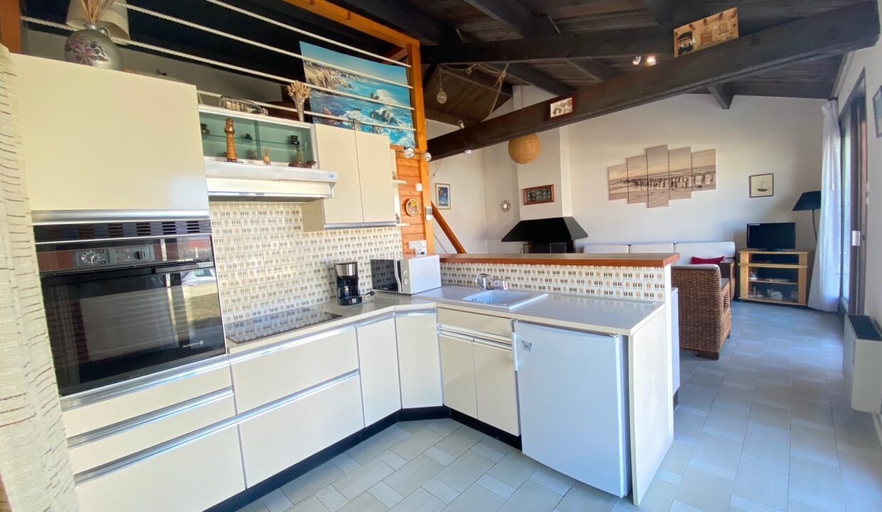 QUARTIER-DE-LA-SAUZAIE-200M-DE-LA-PLAGE-ET-DU-SPOT-DE-SURF-MAISON-4-COUCHAGES-WIFI-3