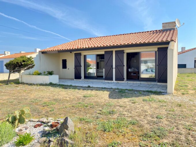 QUARTIER DE LA SAUZAIE - 200M DE LA PLAGE ET DU SPOT DE SURF - MAISON 4 COUCHAGES - WIFI
