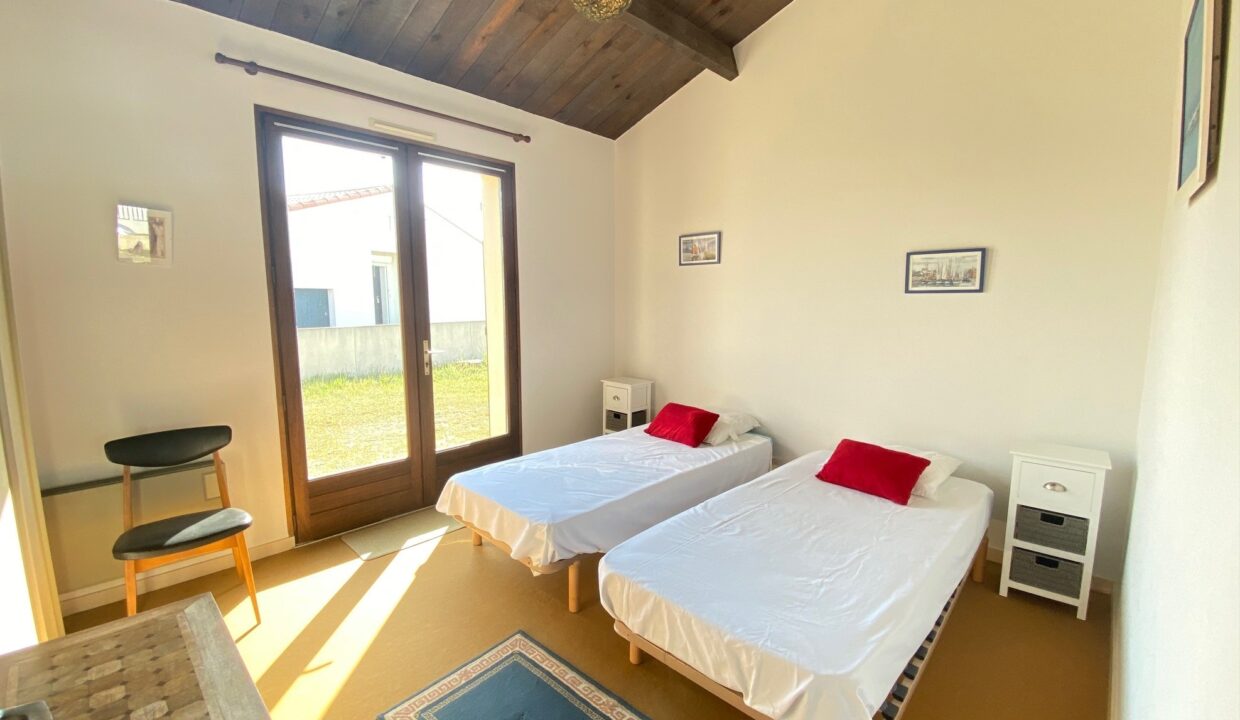 QUARTIER-DE-LA-SAUZAIE-200M-DE-LA-PLAGE-ET-DU-SPOT-DE-SURF-MAISON-4-COUCHAGES-WIFI-7