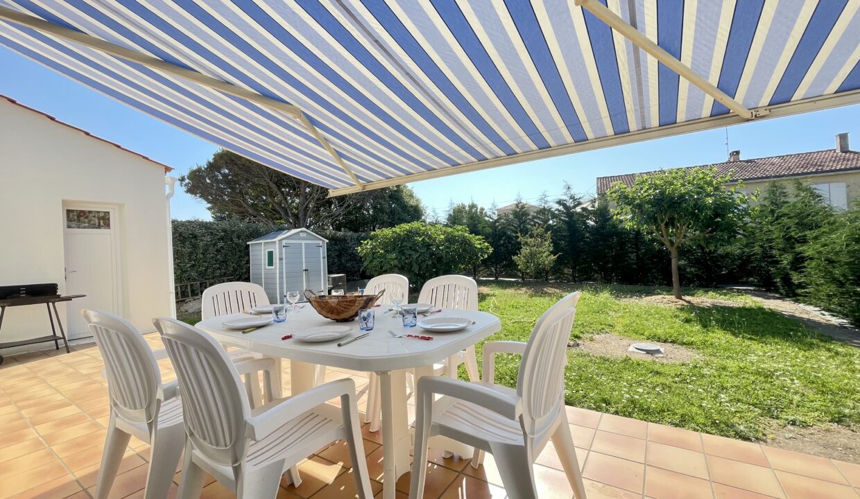 QUARTIER-DE-LA-SAUZAIE-PAVILLON-AVEC-JARDIN-CLOS-300M-DU-BORD-DE-MER-WIFI-12