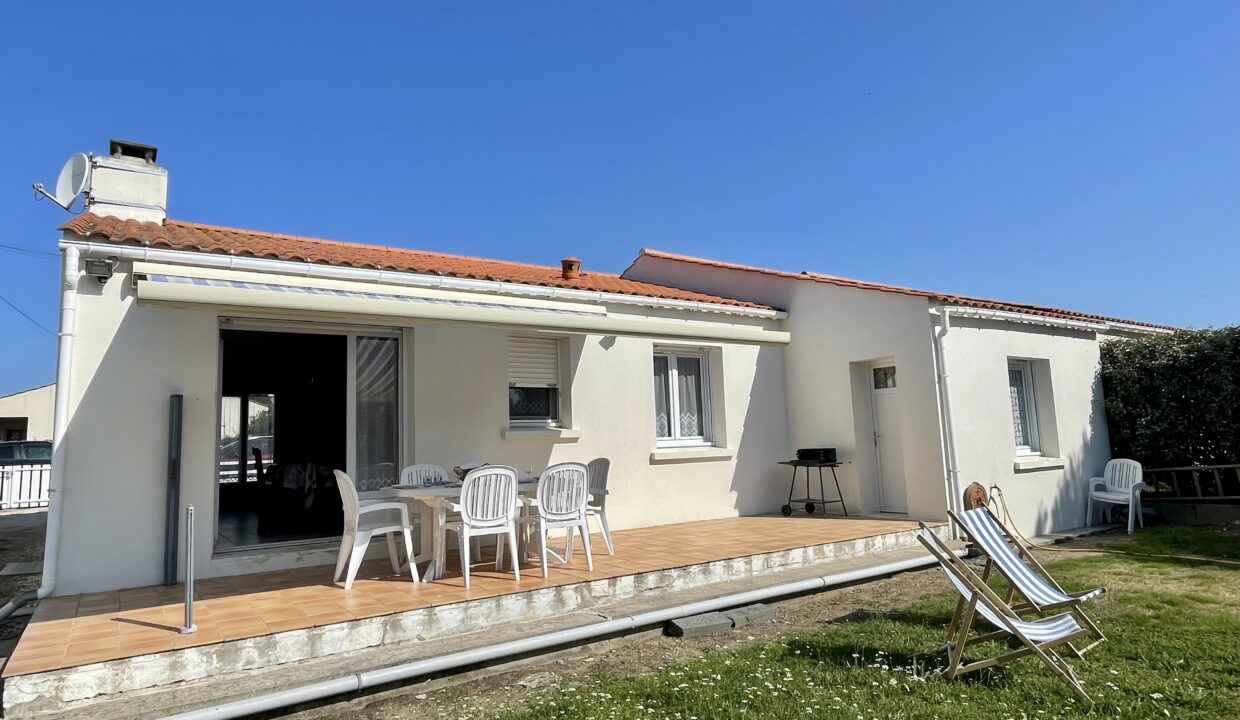 QUARTIER-DE-LA-SAUZAIE-PAVILLON-AVEC-JARDIN-CLOS-300M-DU-BORD-DE-MER-WIFI-13