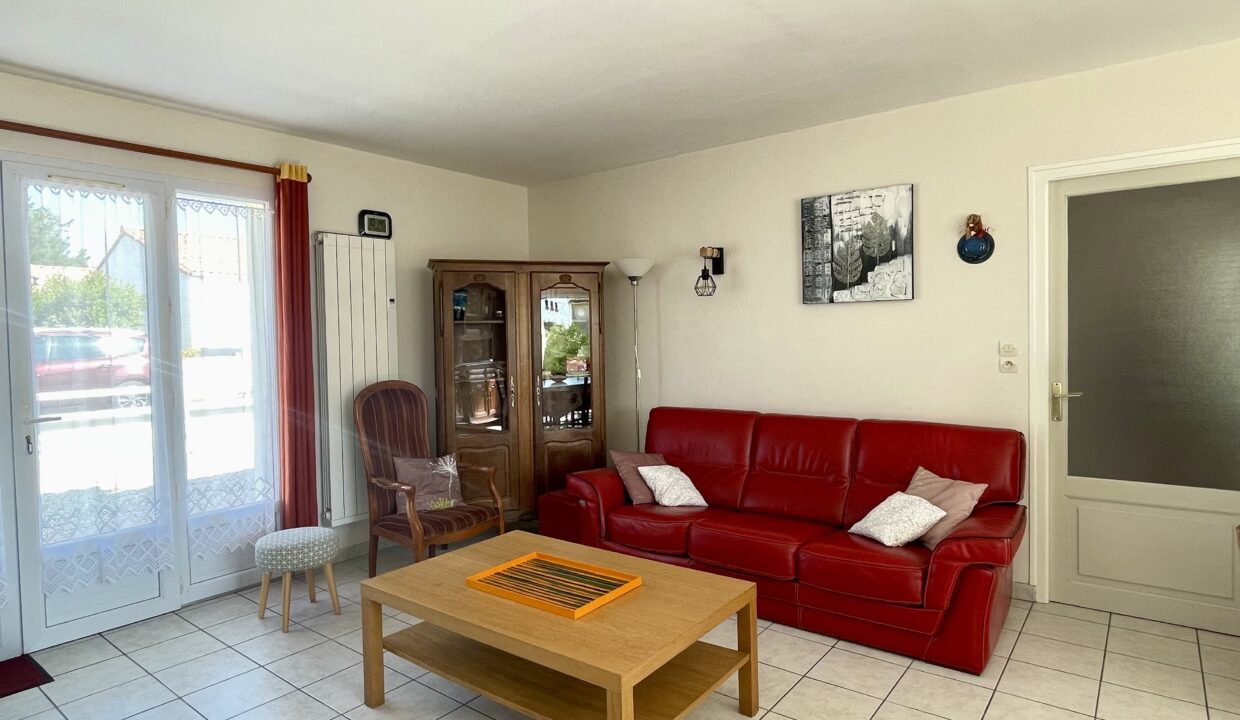 QUARTIER-DE-LA-SAUZAIE-PAVILLON-AVEC-JARDIN-CLOS-300M-DU-BORD-DE-MER-WIFI-4