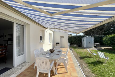 QUARTIER DE LA SAUZAIE - PAVILLON AVEC JARDIN CLOS - 300M DU BORD DE MER - WIFI