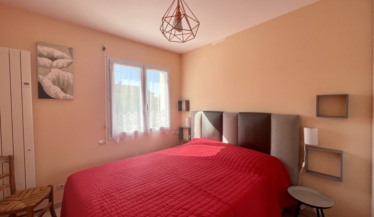 QUARTIER-DE-LA-SAUZAIE-PAVILLON-AVEC-JARDIN-CLOS-300M-DU-BORD-DE-MER-WIFI-5