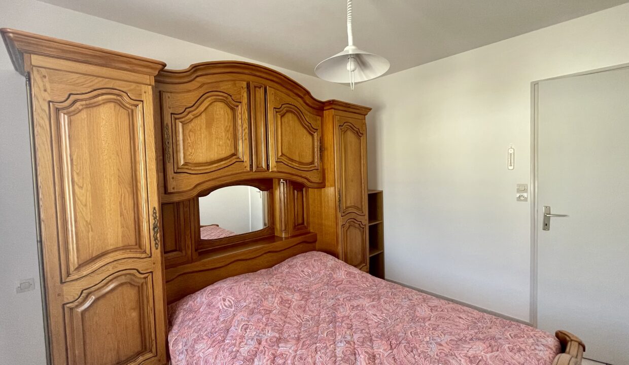 QUARTIER-DE-LA-SAUZAIE-PAVILLON-AVEC-JARDIN-CLOS-300M-DU-BORD-DE-MER-WIFI-9