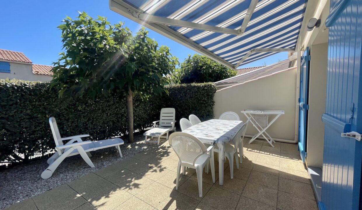QUARTIER-DES-DUNES-RESIDENCE-AVEC-PISCINE-ext.-CHAUFFEE-ET-TENNIS-COLLECTIFS-ACCES-DIRECT-A-LA-PLAGE-WIFI-12