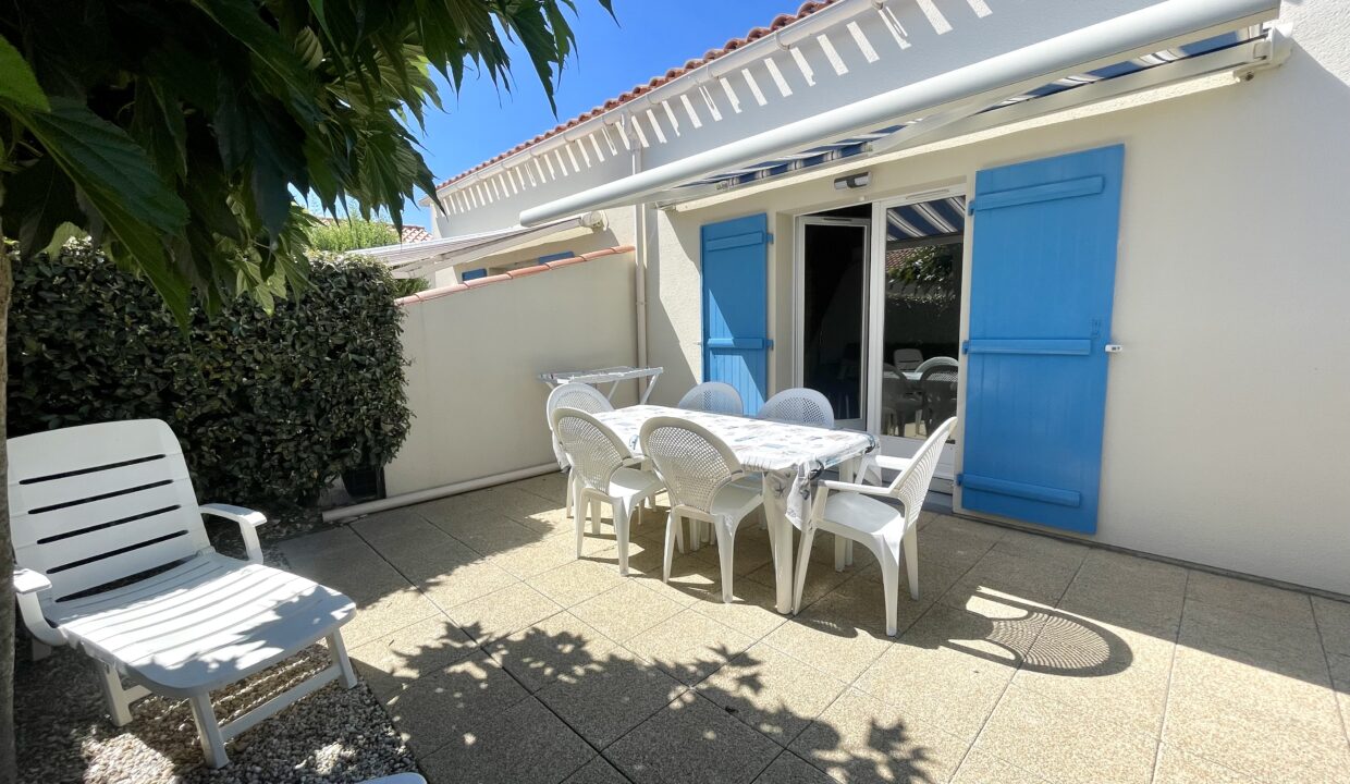 QUARTIER-DES-DUNES-RESIDENCE-AVEC-PISCINE-ext.-CHAUFFEE-ET-TENNIS-COLLECTIFS-ACCES-DIRECT-A-LA-PLAGE-WIFI-14