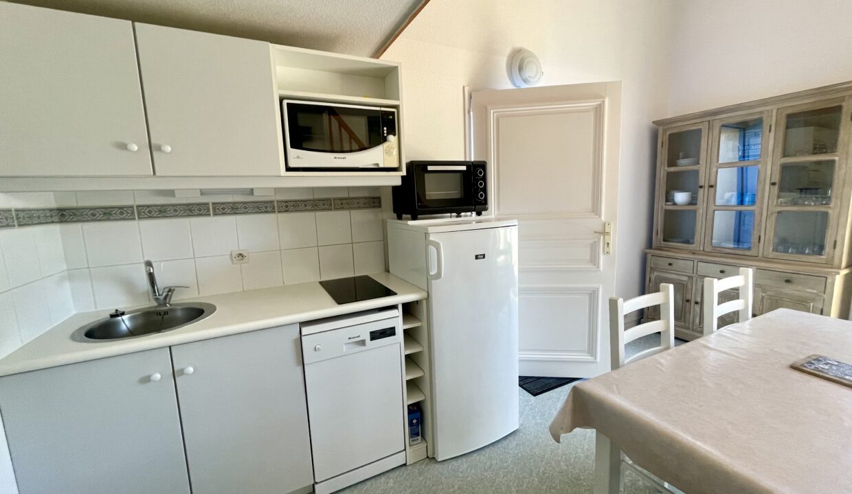 QUARTIER-DES-DUNES-RESIDENCE-AVEC-PISCINE-ext.-CHAUFFEE-ET-TENNIS-COLLECTIFS-ACCES-DIRECT-A-LA-PLAGE-WIFI-6