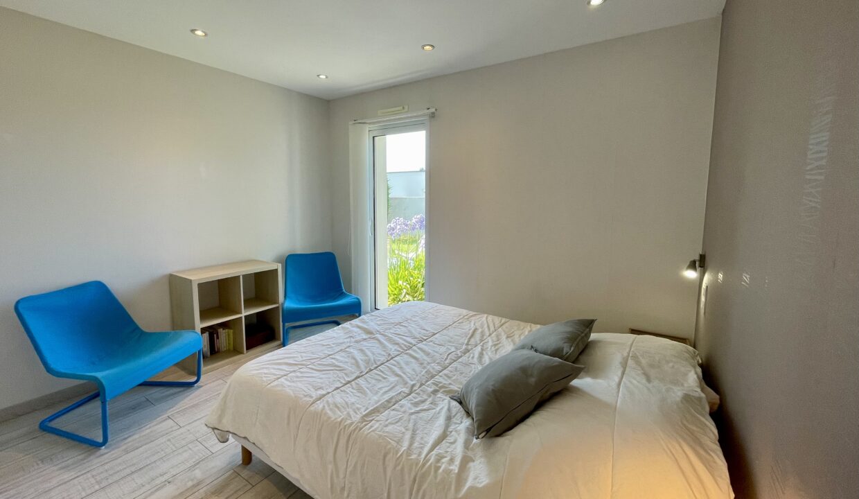 QUARTIER-DU-BACCHUS-500M-DU-CENTRE-BOURG-MAISON-TOUT-CONFORT-3-CHAMBRES-6-couchages-WIFI-18