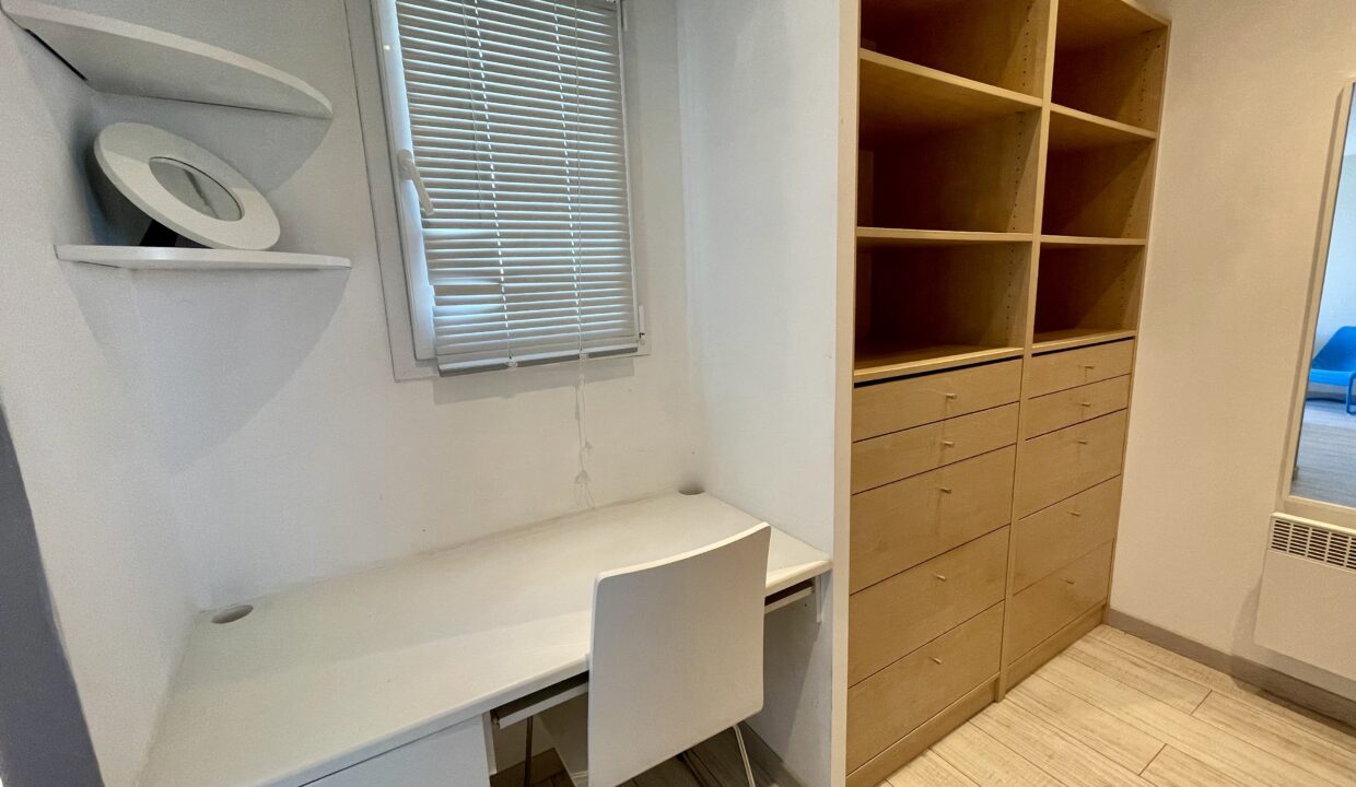 QUARTIER-DU-BACCHUS-500M-DU-CENTRE-BOURG-MAISON-TOUT-CONFORT-3-CHAMBRES-6-couchages-WIFI-19